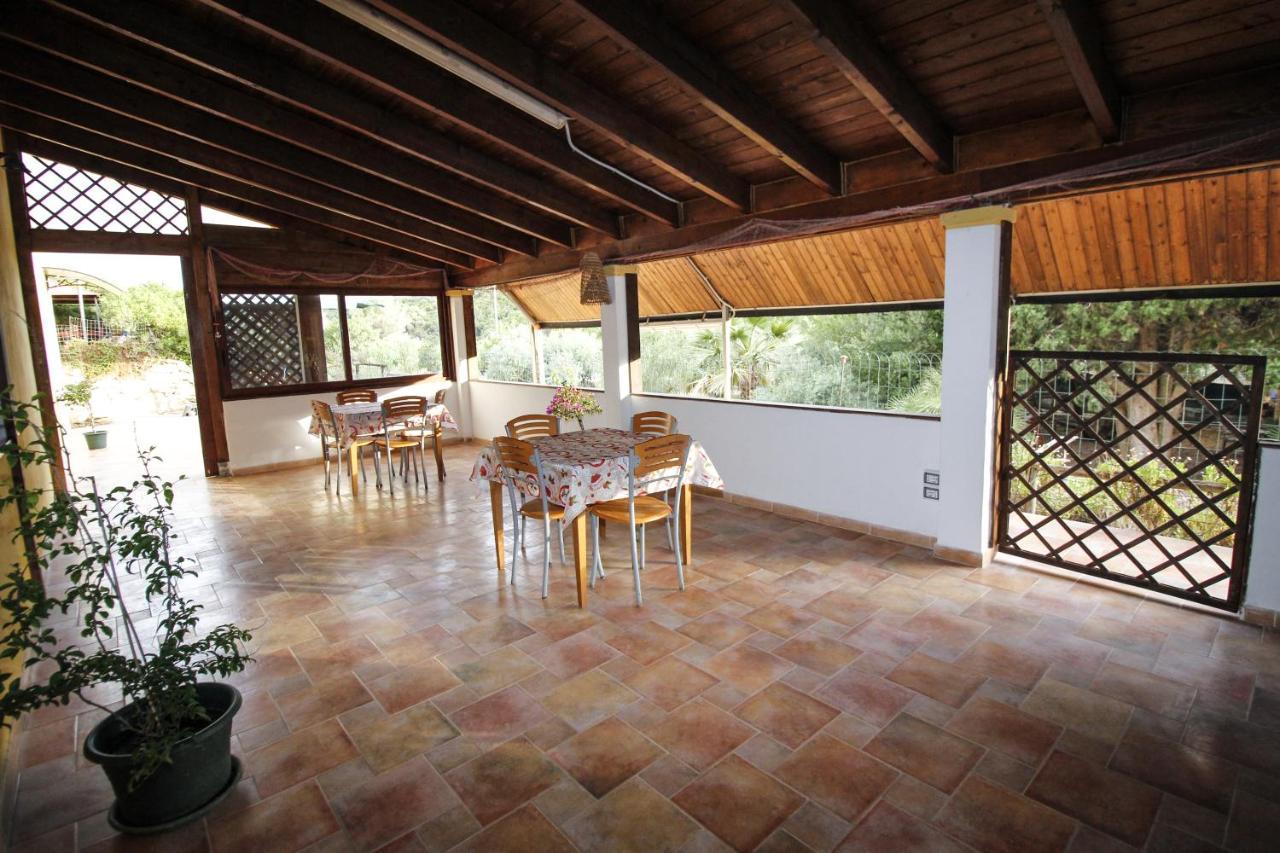 Hotel Il Lentischio Cala Sapone Exterior foto